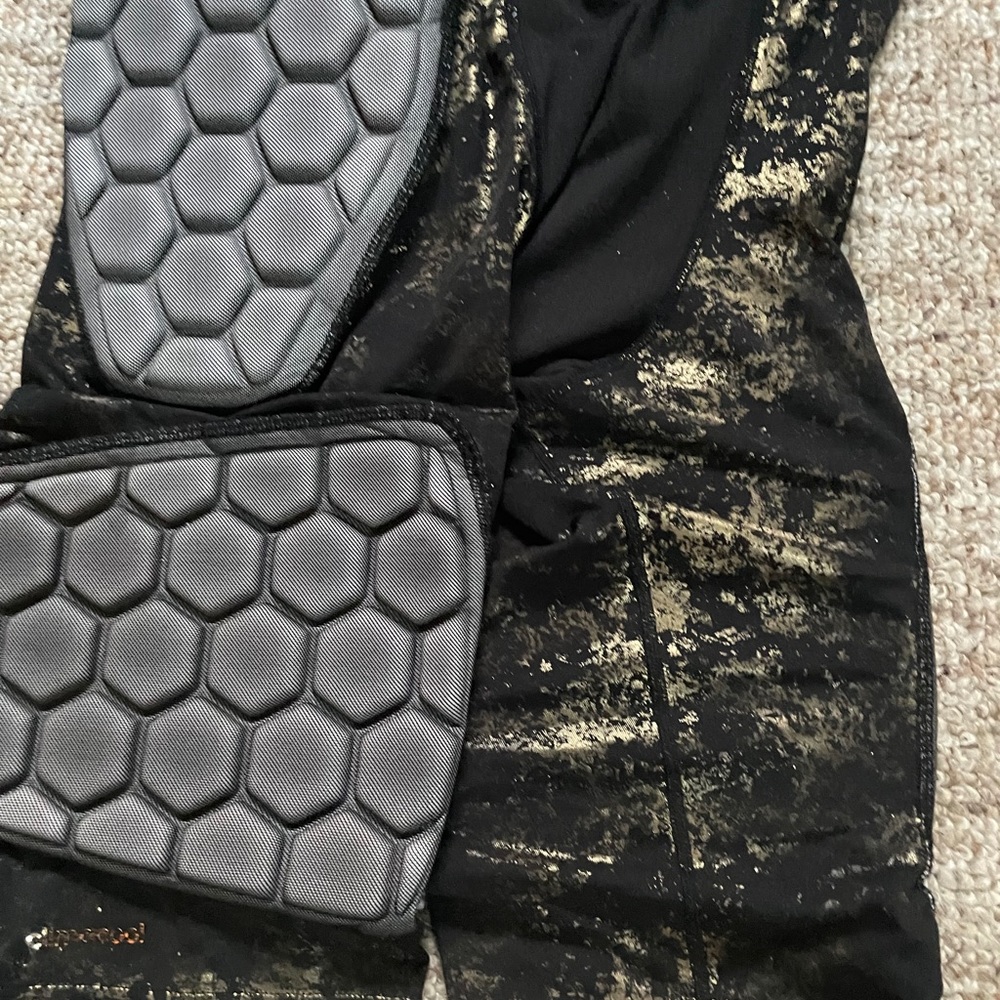 Integrated two piece set